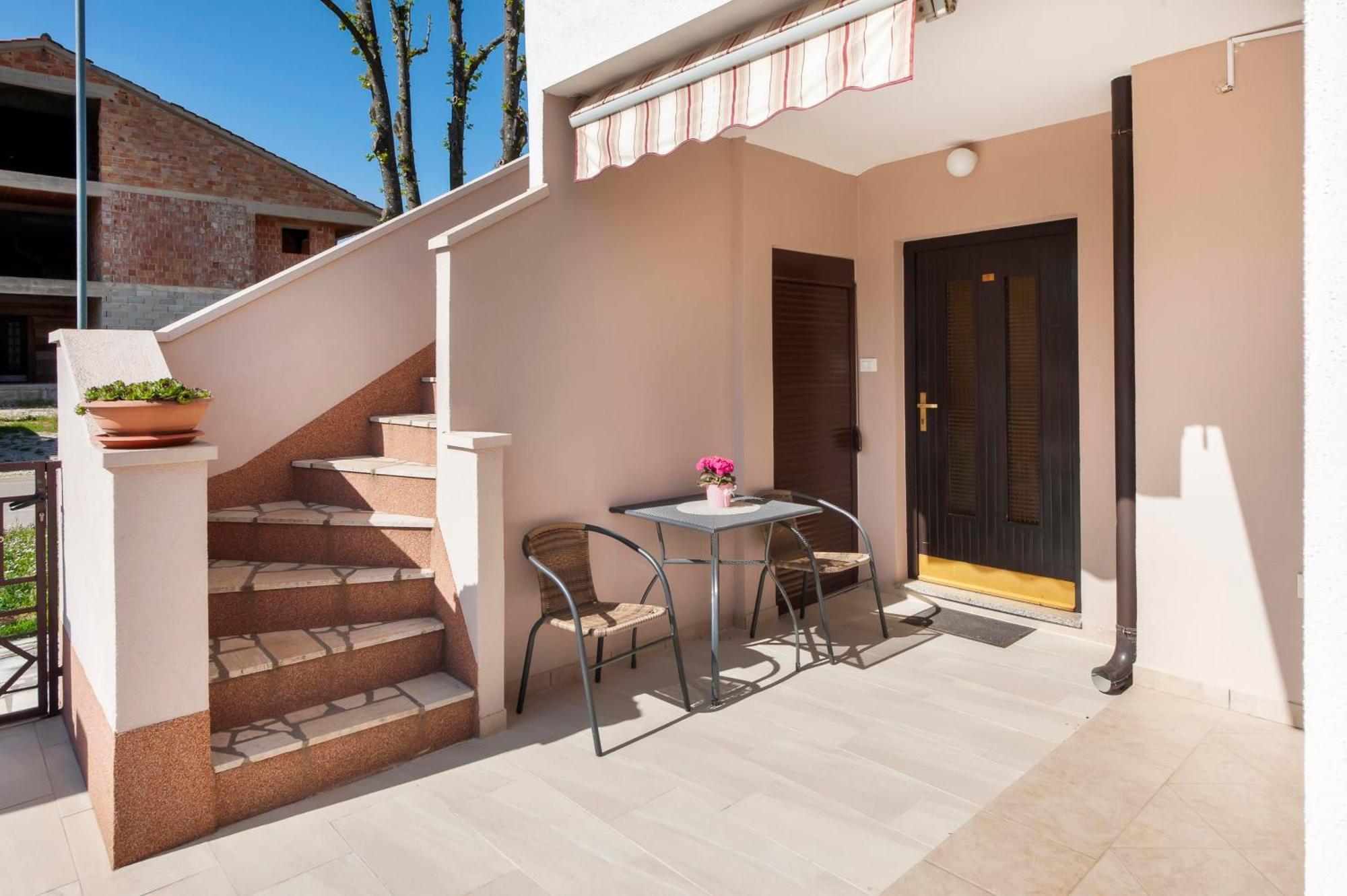 Apartments Pataj Ровінь Екстер'єр фото