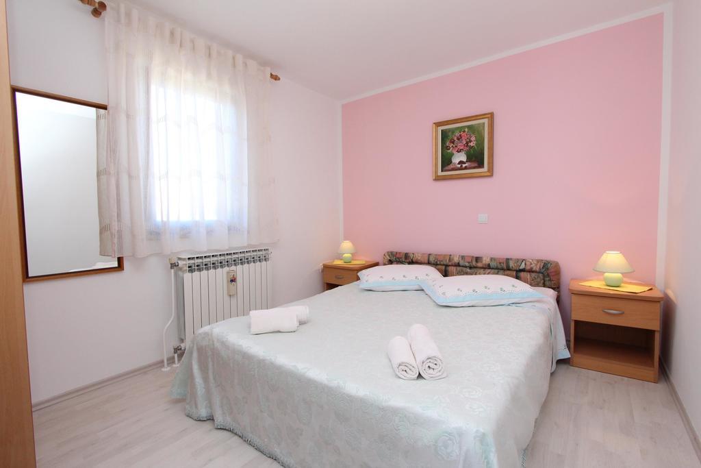Apartments Pataj Ровінь Екстер'єр фото
