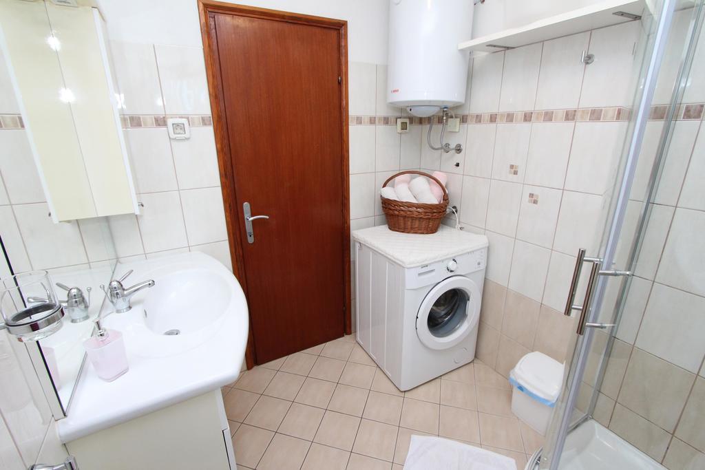 Apartments Pataj Ровінь Екстер'єр фото